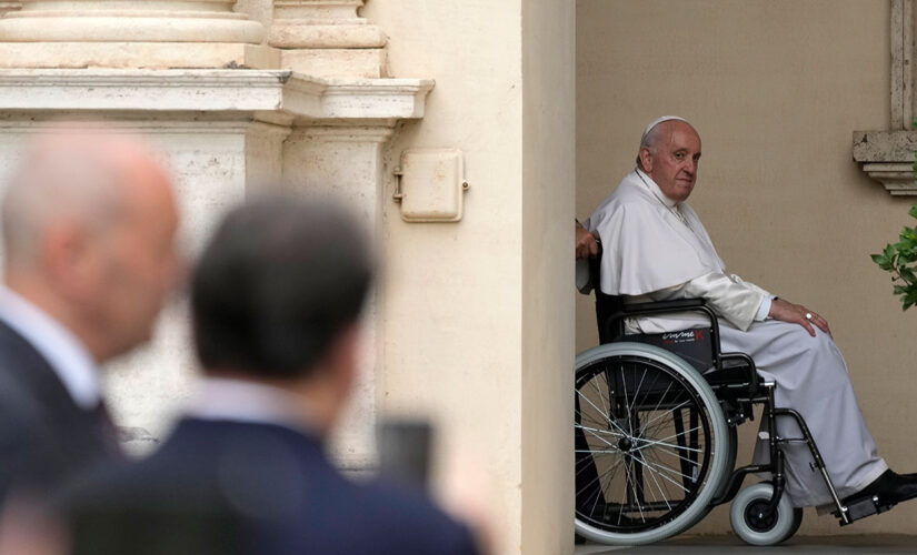 Pope Francis fuels new speculation on future of pontificate