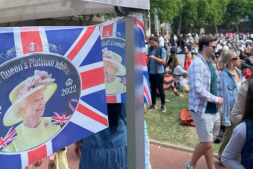 Reporter’s Notebook: Four-day UK love-in for the queen