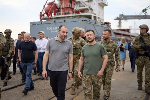 Ukraine ready for grain exports on first ship, Zelenskyy awaits ‘signal’ from partners