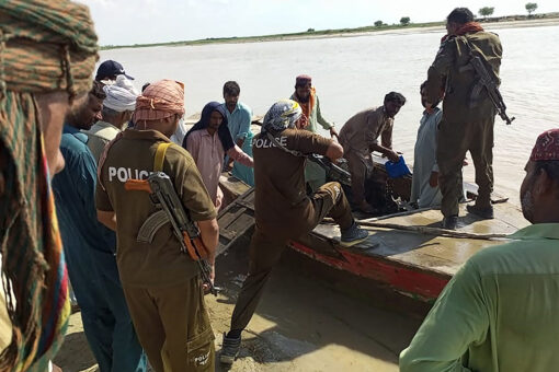 Pakistan resumes search for 29 missing after boat capsized