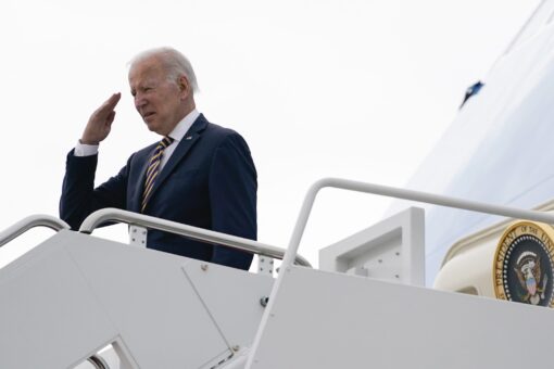 Some top Democrats keep their distance as Biden stops in Ohio on Wednesday