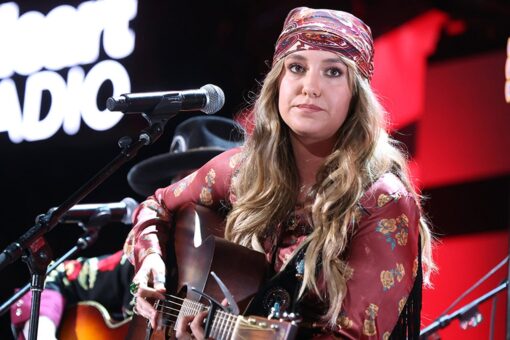 Lainey Wilson, country singer and ‘Yellowstone’ actress, asks for prayers for father in the ICU: ‘My cowboy’