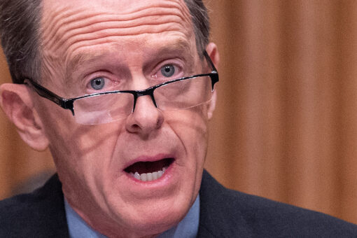 Toomey rips Dems trotting out ‘pseudo celebrity’ Jon Stewart to ‘make up false accusations’ about veteran bill