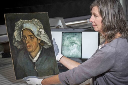 Gallery discovers Van Gogh self-portrait behind other painting