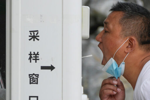 Chinese authorities apologize for COVID-19 break-ins