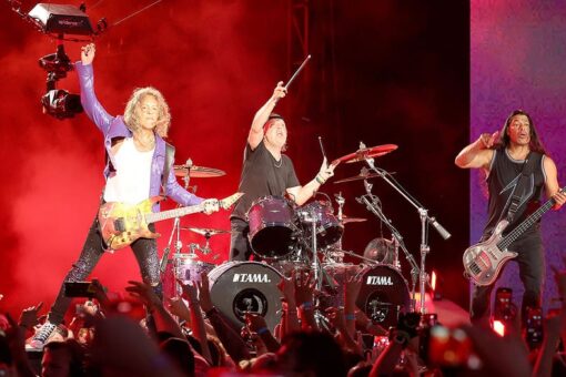 Metallica pays tribute to ‘Stranger Things’ during ‘Master of Puppets’ at Lollapalooza