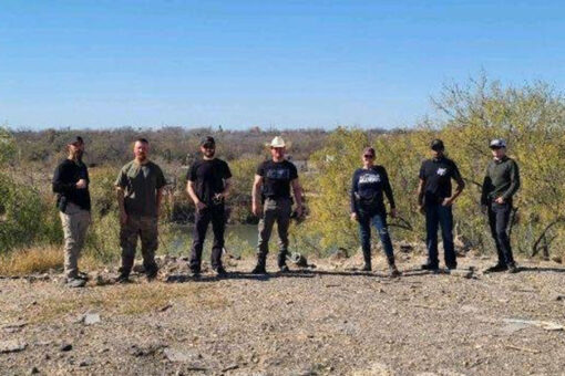 Christian militia group steps in to help besieged border officials amid massive migrant crisis