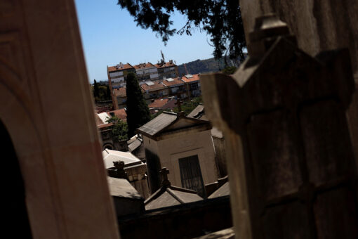 Heat wave causes more than 1,000 deaths in Portugal