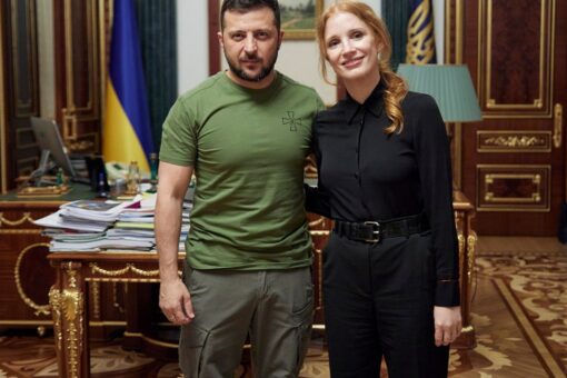 Actress Jessica Chastain meets with Volodymyr Zelenskyy in Ukraine