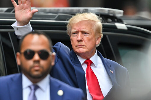 Trump calls Washington Post ‘Fake News’ following report claiming he’s ‘scrambling’ for lawyers after FBI raid