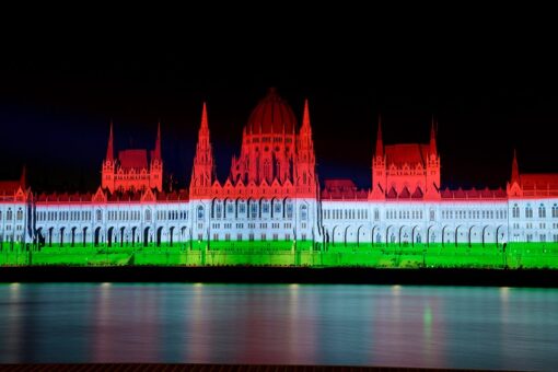 Heads of Hungary weather service fired after wrong forecast