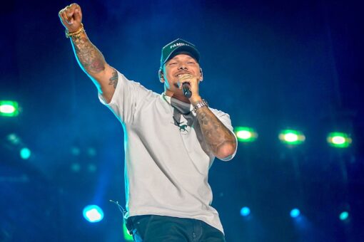 Kane Brown makes MTV VMA history as the first male country artist to perform at the award show: ‘A huge honor’