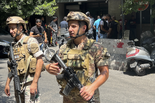 Gunman takes bank staff hostage in Lebanon, demanding access to $200,000 in savings: report