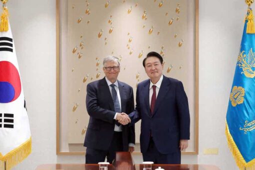 Bill Gates and South Korean president discuss expanding global health partnership