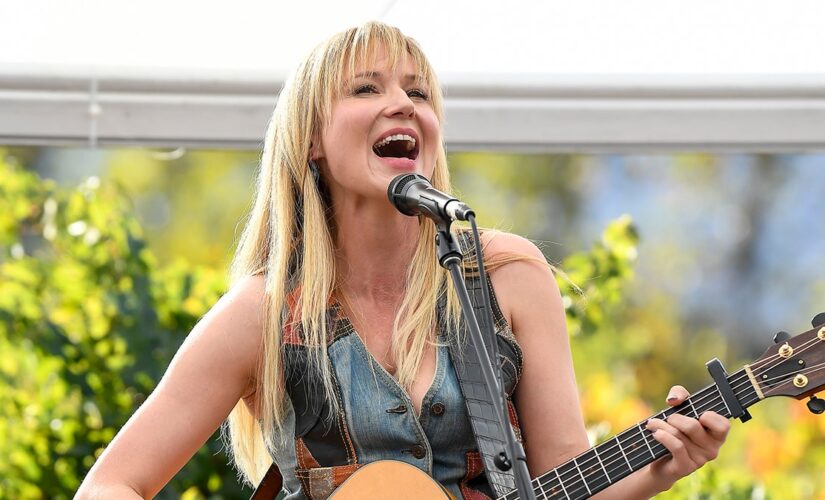 Jewel’s tour bus goes up in flames: Calls bus driver a ‘hero’