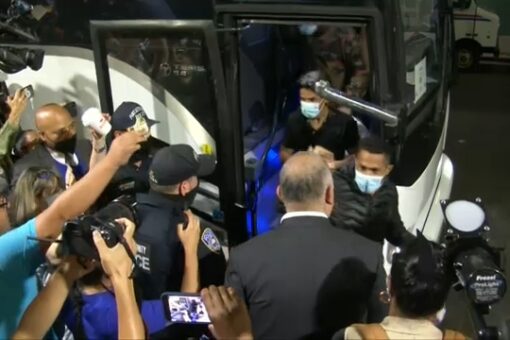 Conservatives react to latest illegal immigrant bus from TX to NY: ‘Love it!’