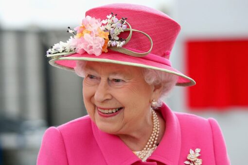 Queen Elizabeth II remembered by Dolly Parton, Martina McBride and more: ‘She carried herself with grace’