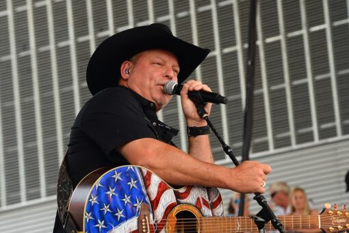 Country star John Michael Montgomery injured in serious tour bus accident: ‘Difficult situation’