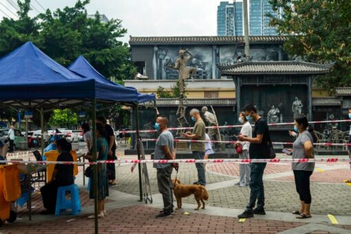 China city of Chengdu on COVID lockdown amid spike