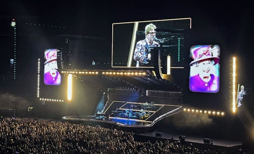 Elton John honors Queen Elizabeth during Toronto concert