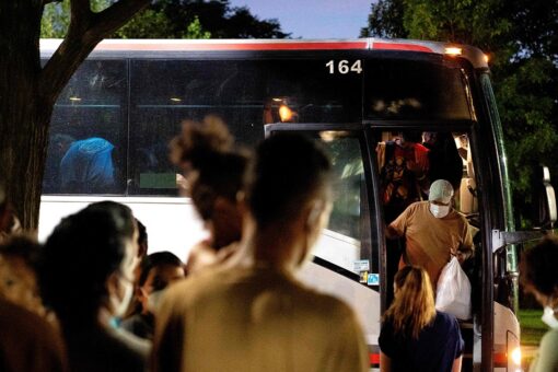 Majority of Texans, 40 percent of Hispanics and Latinos support migrant bussing: poll