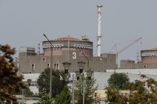 Ukraine nuclear plant near front lines loses last power line amid fears of disaster