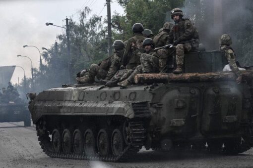 Russia plays defense as Ukraine advances in Luhansk despite referendum