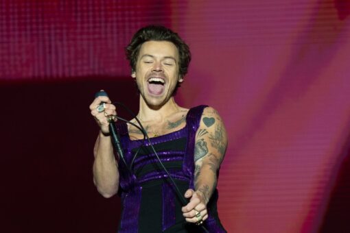 Harry Styles presented with banner to celebrate historic 15 show run at Madison Square Garden
