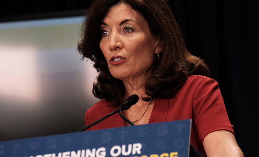 NY exec who landed no-bid contract held fundraiser for Hochul weeks earlier