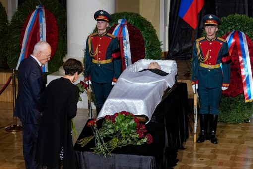 Gorbachev funeral draws thousands in Russia, but not Putin