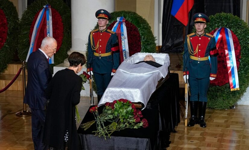 Gorbachev funeral draws thousands in Russia, but not Putin