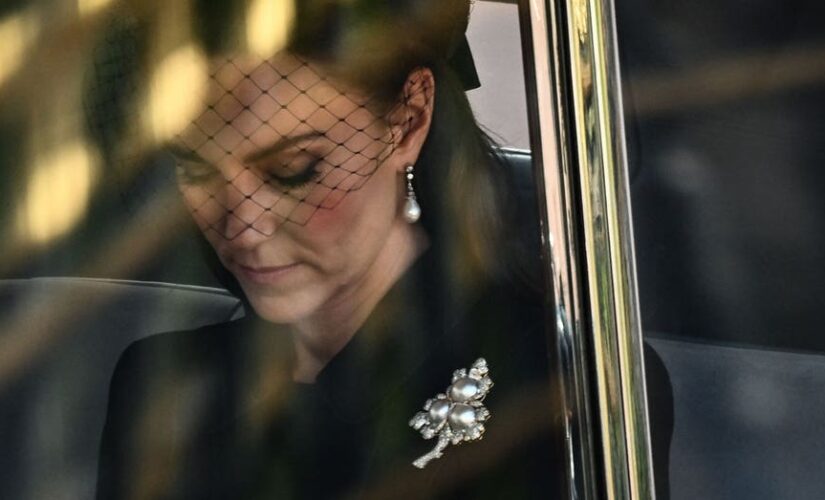 Kate Middleton honors Queen Elizabeth II by wearing queen’s brooch to pay her respects