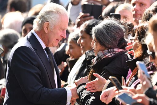 King Charles, Prince William surprise mourners waiting in 16-hour line to see Queen Elizabeth’s coffin
