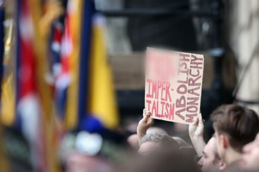 Scottish protester holding ‘abolish monarch’ sign arrested during King Charles III declaration