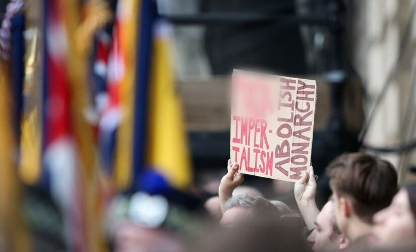 Scottish protester holding ‘abolish monarch’ sign arrested during King Charles III declaration