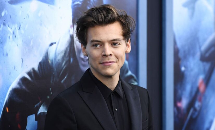 Harry Styles pays tribute to Queen Elizabeth II at his New York concert