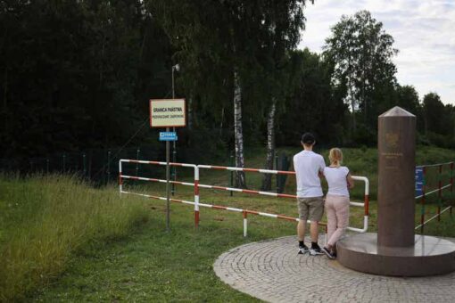 Baltic nations end asylum for Russians fleeing military draft
