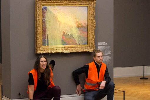 German climate change activists splash mashed potatoes on Monet painting