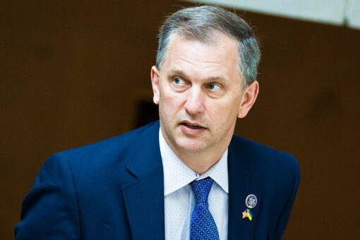 Illinois Rep. Sean Casten reveals teenage daughter died from cardiac arrhythmia