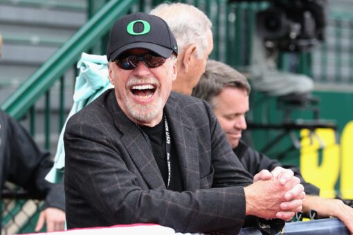 Nike co-founder Phil Knight declares war on Democrats in Oregon