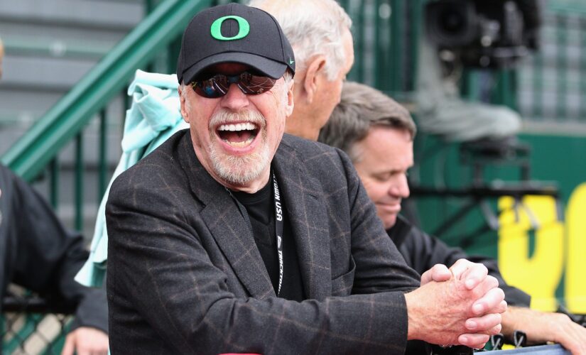 Nike co-founder Phil Knight declares war on Democrats in Oregon