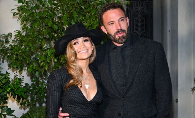 Jennifer Lopez, Ben Affleck cozy up for first red carpet appearance since getting married