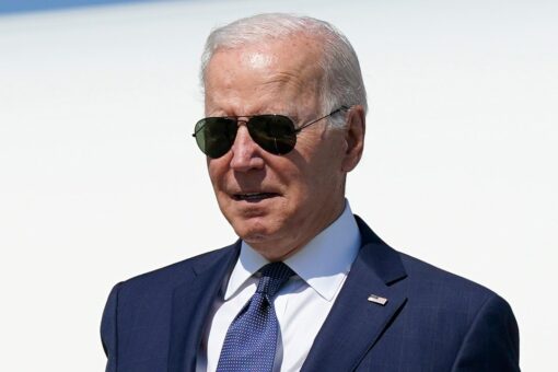 Enthusiasm for Biden ‘remains scarce,’ 63% of Americans disapprove of his handling of economy: poll