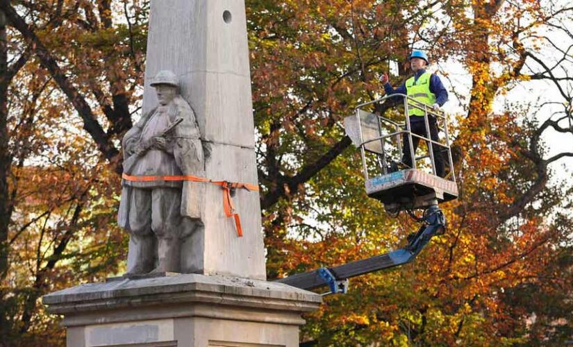 Poland dismantles 4 Red Army monuments in effort to remove symbols of Russia’s post-WII dominance