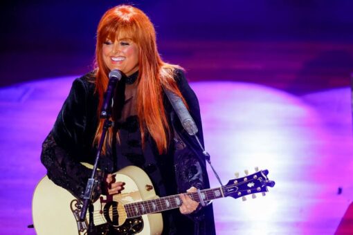 Wynonna Judd talks about her ‘healing’ experience continuing to tour after Naomi Judd’s death