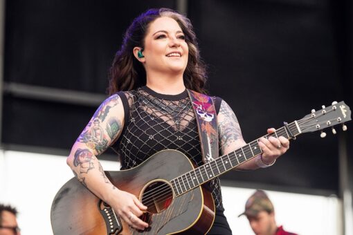 Ashley McBryde accepts Grand Ole Opry member invitation from Garth Brooks