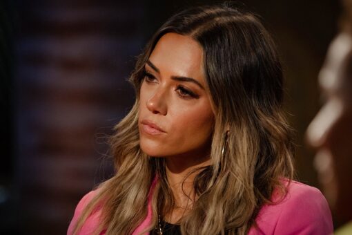 Jana Kramer ‘took a bat’ to ex-husband’s items, noticed ‘red flags’ after he cheated in first month of dating