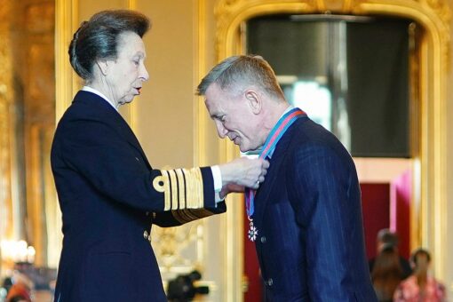 Daniel Craig receives the same royal award as his famous character James Bond