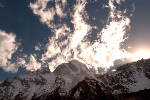 10 mountaineers dead after avalanche in northern India