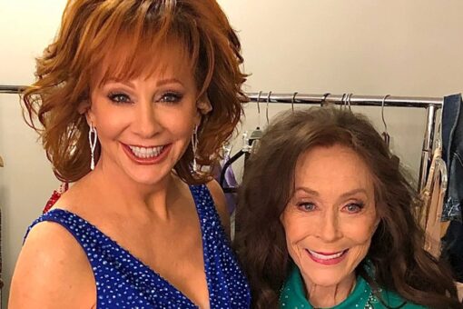 Reba McEntire remembers Loretta Lynn amid extending tour dates: ‘I will always love Loretta’